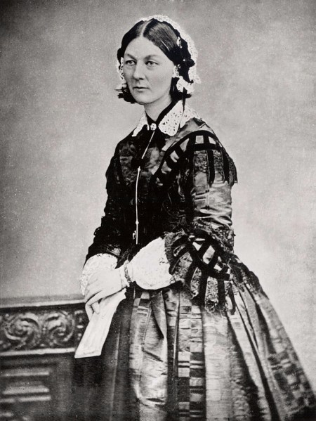 800px-Florence_Nightingale_three_quarter_length